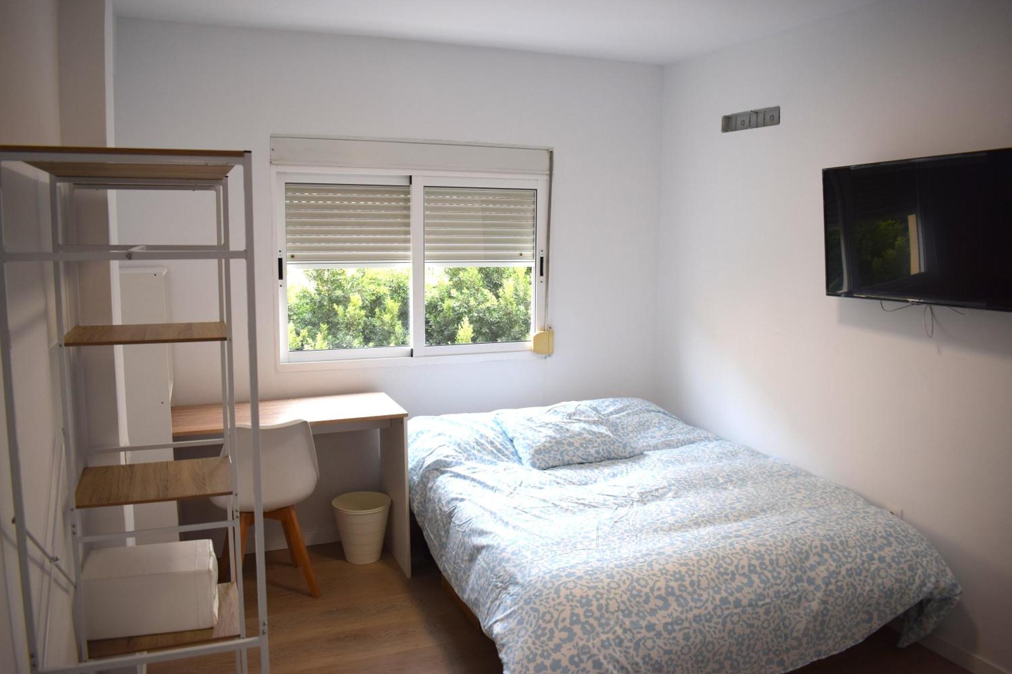 Bueno, Bonito Y Barato Apartment Малага Екстериор снимка