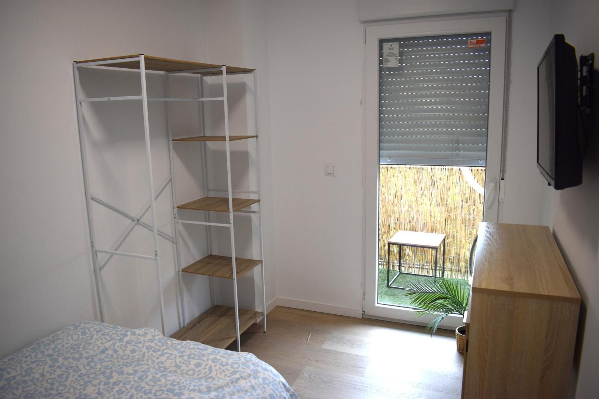 Bueno, Bonito Y Barato Apartment Малага Екстериор снимка